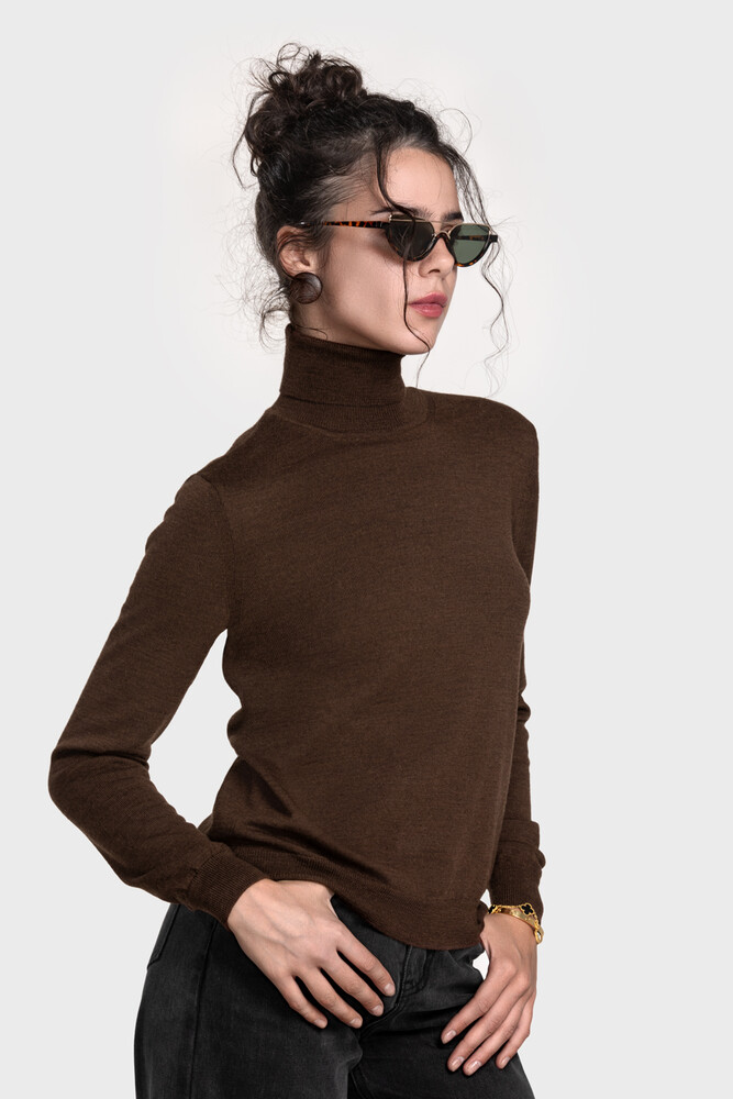 Turtleneck sweater in pure merino wool (Cioccolato Melange)