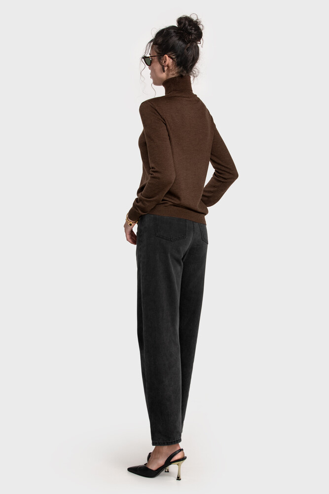 Turtleneck sweater in pure merino wool (Cioccolato Melange)