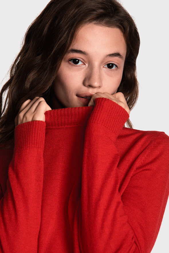 Жіночий вовняний светр з невеликою стійкою (Chili Red)