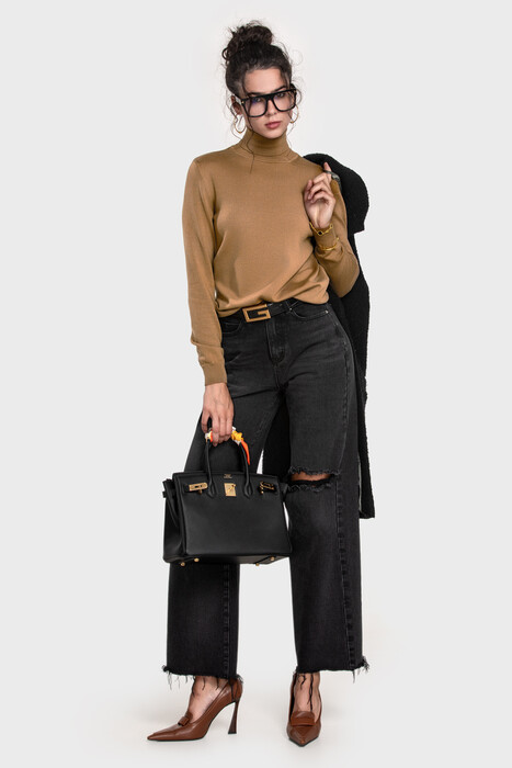 Turtleneck sweater in pure merino wool (Caramello)