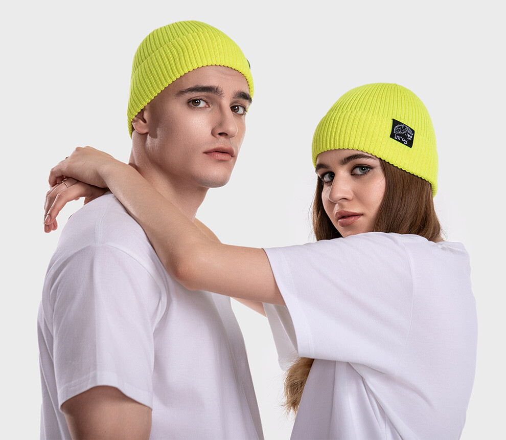Ribbed beanie in merino wool blend (Shocking Yellow)