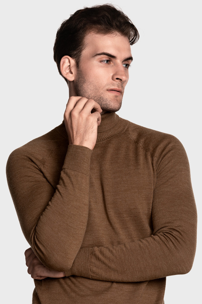 Turtleneck sweater in merino wool blend (Camel Melange)