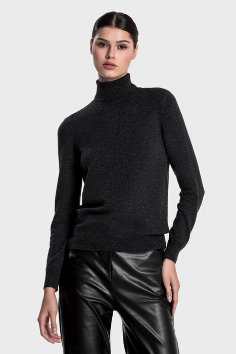 Turtleneck sweater in cashmere blend (Space Melange)