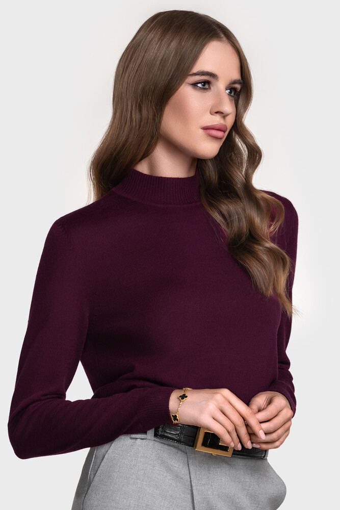 Mock neck sweater in merino wool blend (Amarena)