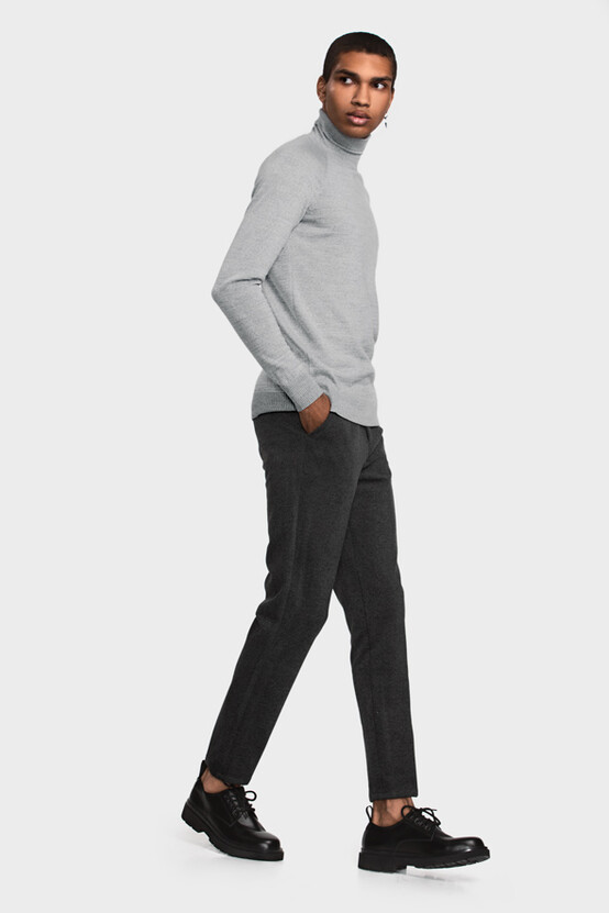 Turtleneck sweater in merino wool blend (Argento Melange)