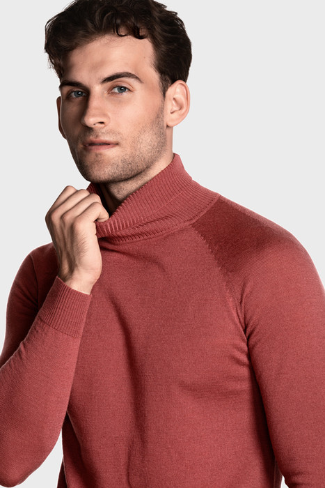 Мужской шерстяной свитер с высокой стойкой (Cordovan Pink)