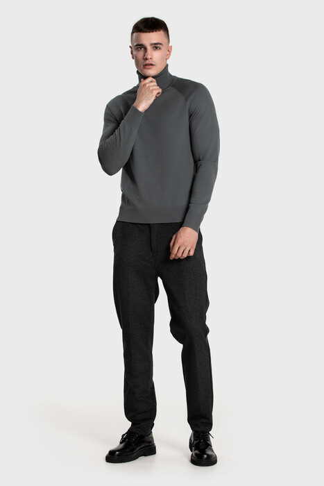 Чоловічий вовняний светр з високою стійкою (Topo)