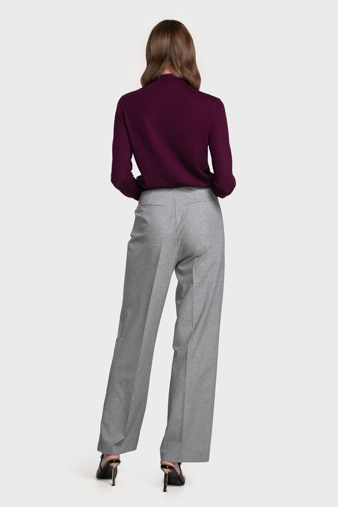 Mock neck sweater in merino wool blend (Amarena)