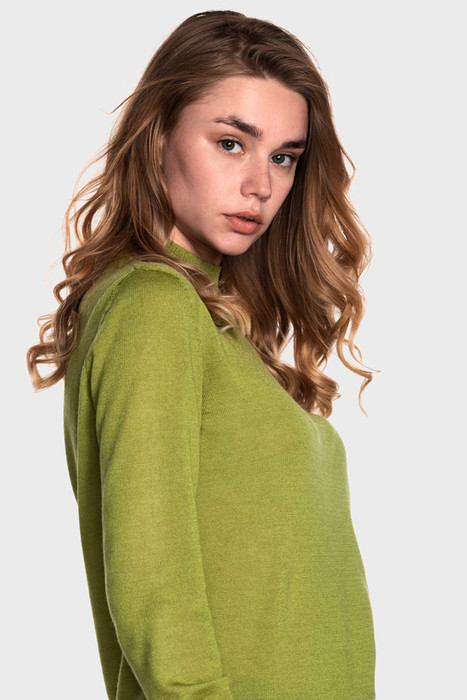 Женский шерстяной свитер с небольшой стойкой (Pear Green)