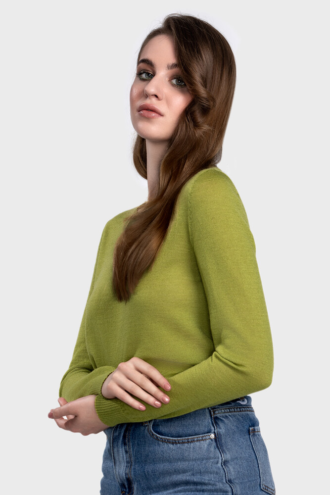 Жіночий вовняний светр з круглою горловиною (Pear)