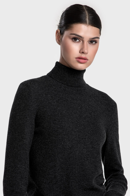Turtleneck sweater in cashmere blend (Space Melange)