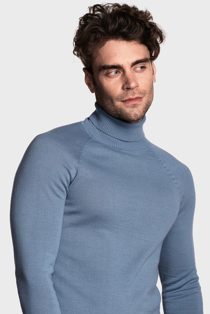 Turtleneck sweater in merino wool blend (Aliso)
