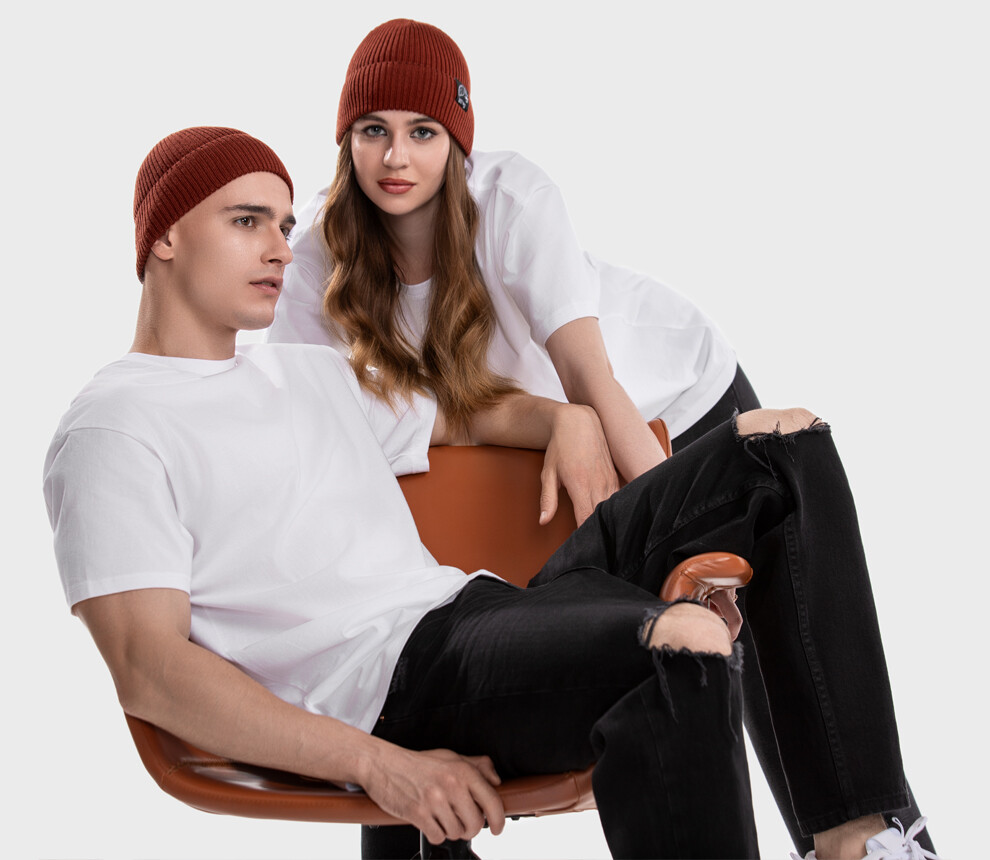 Ribbed beanie in pure merino wool (Bruciato)